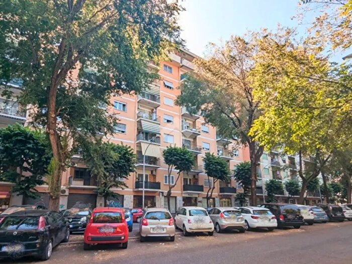Appartamento bilocale in vendita in Viale Filarete, Roma