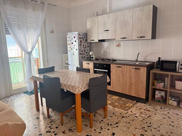 Appartamento trilocale in affitto in Via Sofio Ferrero, Bosco Minniti, Siracusa