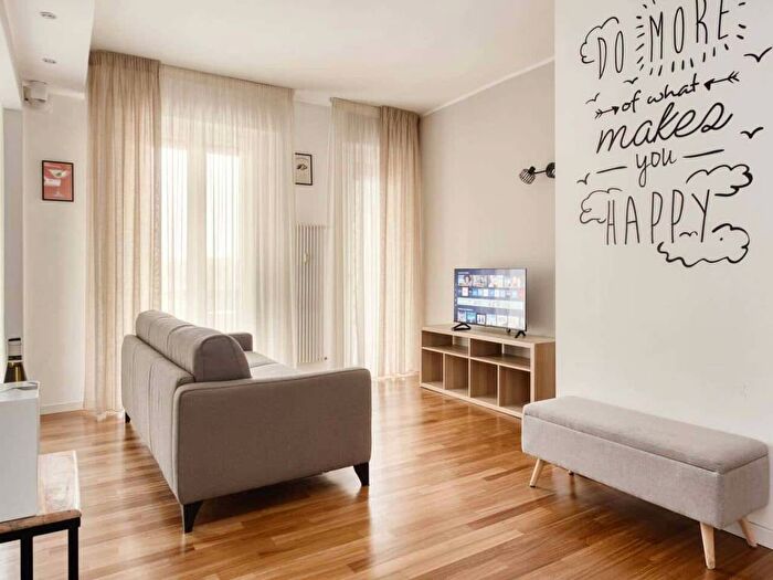 Appartamento trilocale in affitto in Via delle Forze Armate, Bande Nere, Milano