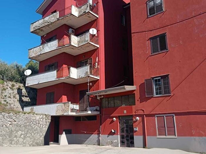Appartamento trilocale in affitto in Via Stazione, Montefalcione
