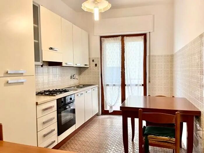 Appartamento con 5 locali in affitto in Catanzaro