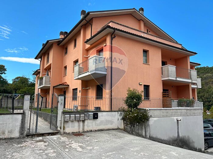 Appartamento con 5 locali in vendita in Via San Francesco d Assisi, Apecchio