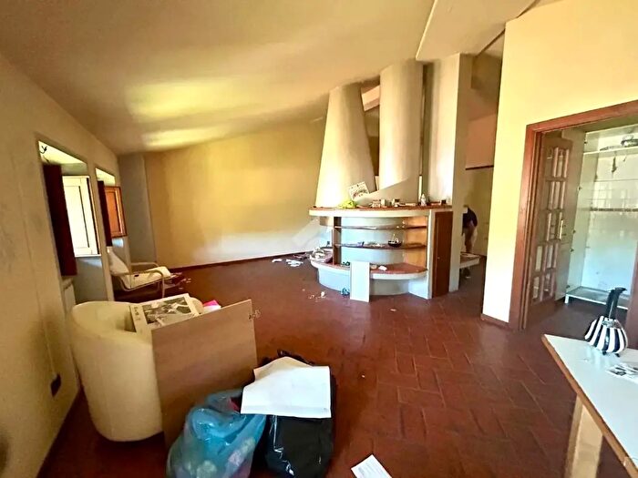 Casa con 5 locali in vendita in Viale Luigi Orlando, San Marcello Piteglio