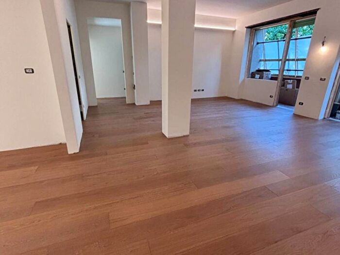 Appartamento quadrilocale in affitto in Via Alberto da Giussano, Vercelli Wagner, Milano