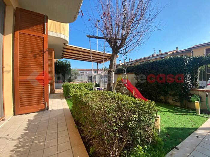 Appartamento con 5 locali in vendita in Fucecchio