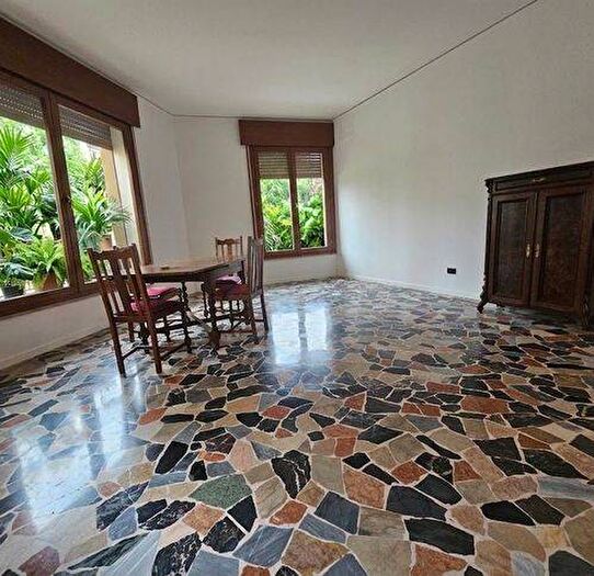 Appartamento trilocale in affitto in Piazza Matteotti, Centro Storico, Vicenza