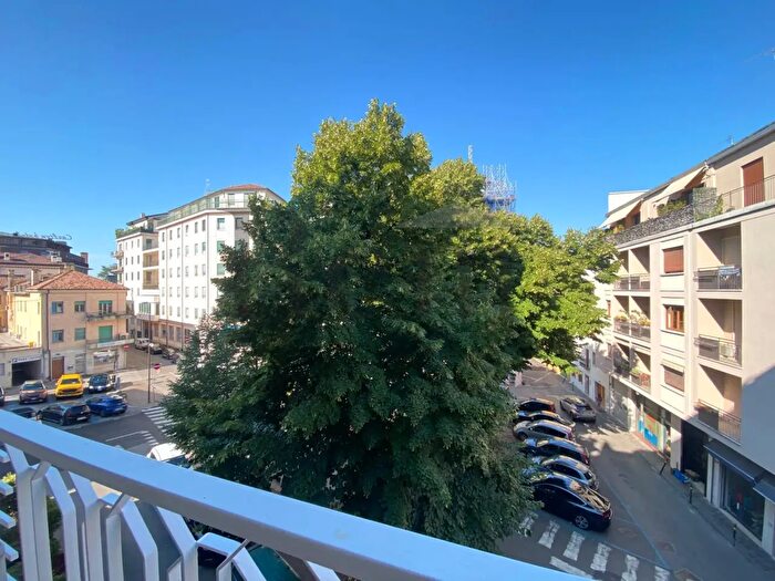 Appartamento con 5 locali in affitto in Corso del Popolo, Treviso
