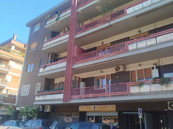Appartamento trilocale in affitto in Via Ivanoe Bonomi, Nuovo Salario, Roma
