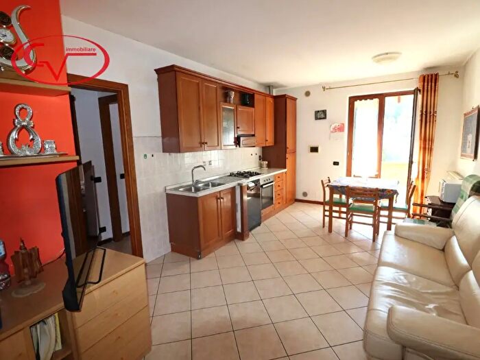 Appartamento trilocale in vendita in Via della Ginestra, Montevarchi
