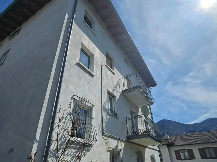 Appartamento trilocale in vendita in Frazione Campregheri, Altopiano della Vigolana