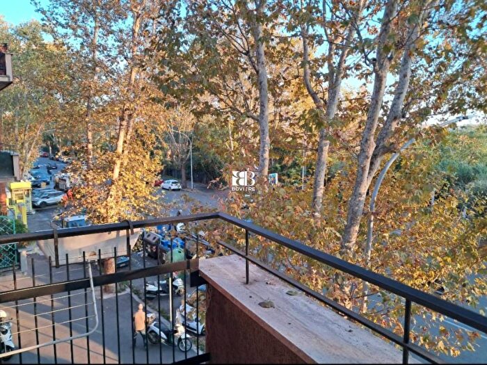 Appartamento trilocale in affitto in Lungotevere degli Inventori, Marconi, Roma