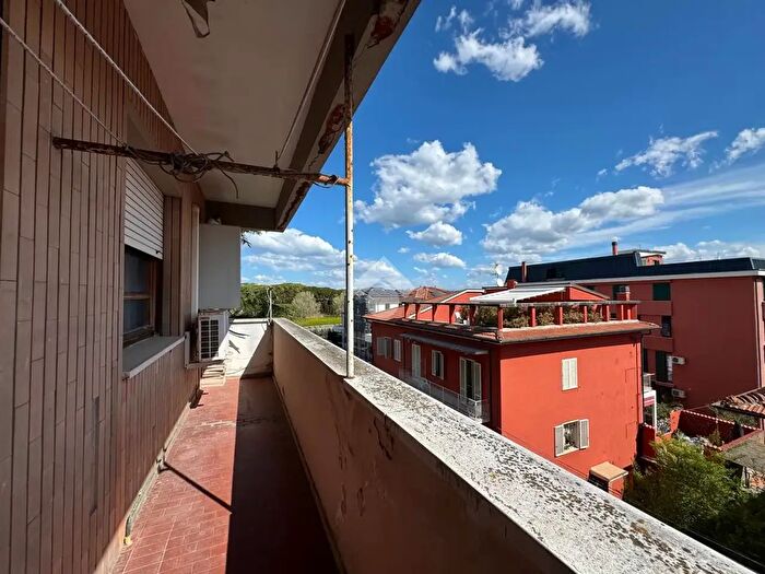 Appartamento con 5 locali in vendita in Via Mazzini, Pontedera