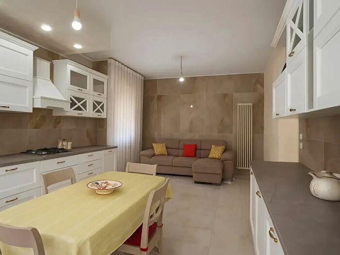 Appartamento quadrilocale in vendita in Via Ugo Lenzi, Budrio