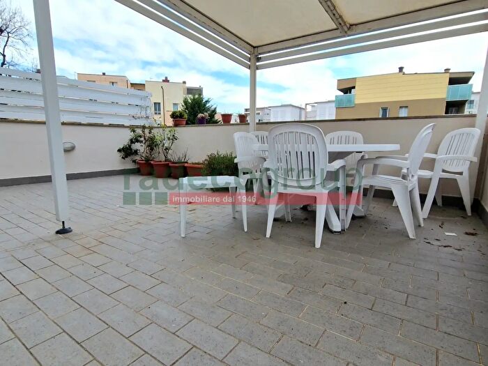 Casa con 5 locali in vendita in Via Renuccio Renucci, Livorno