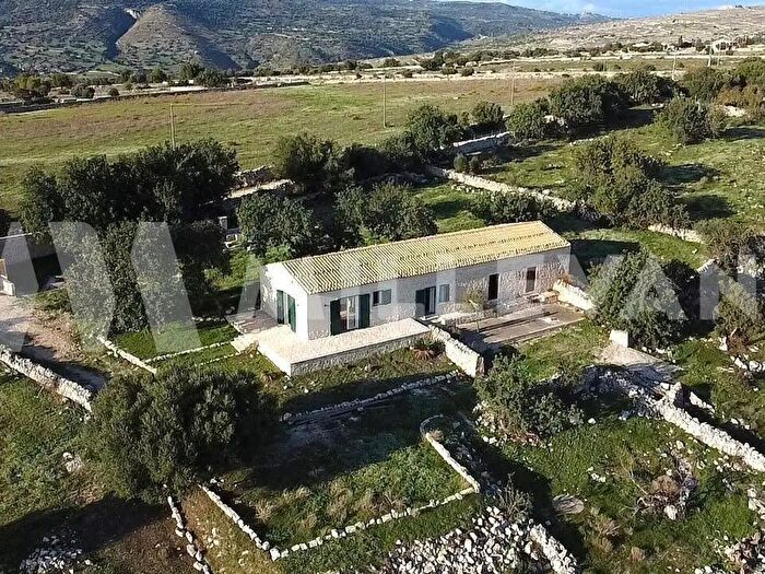 Casa con 5 locali in vendita in Contrada Cuturi, Scicli