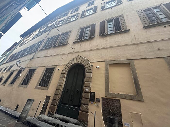 Appartamento trilocale in vendita in Via della Vigna Vecchia, Firenze