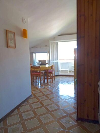 Casa bilocale in vendita in Ameglia