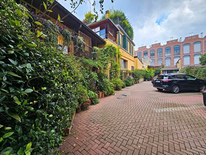 Case in Vendita e in Affitto - 2