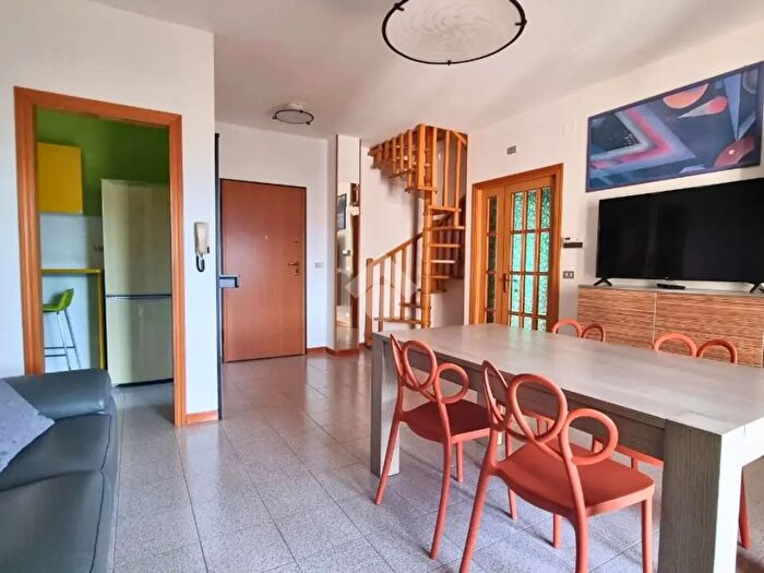 Appartamento trilocale in vendita in Via Roma, Castel Di Lama