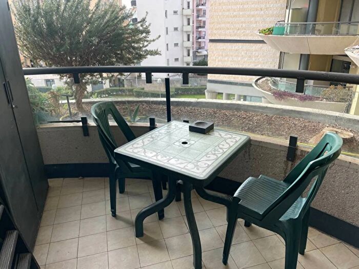 Appartamento bilocale in vendita in Via Cristoforo Colombo Taggia, Taggia