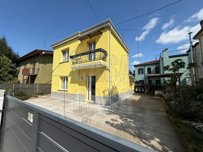 Casa con 5 locali in vendita in Via Ragusa, Padova