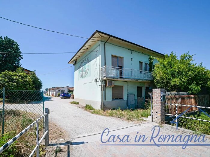 Casa trilocale in vendita in Via Emilia, Longiano