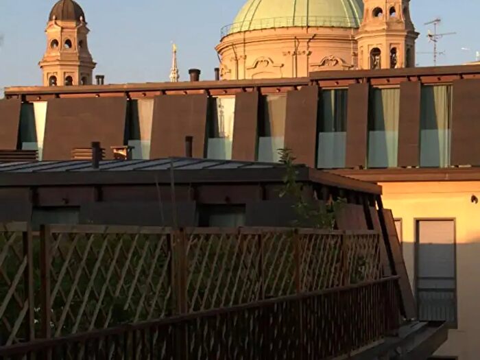 Appartamento monolocale in affitto in Via dei Piatti, Milano