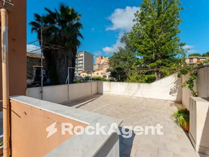 Appartamento trilocale in vendita in Via Vittorio Emanuele da Bormida, Catania