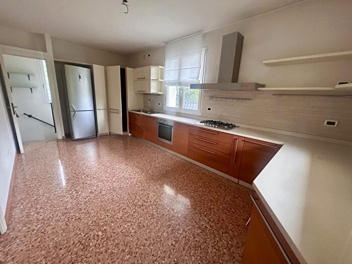 Casa con 5 locali in vendita in Via Tiziano Vecellio, Padova