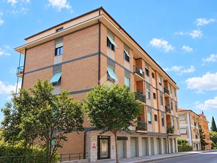 Appartamento con 5 locali in vendita in Viale Nicola Ciccolungo, Fermo