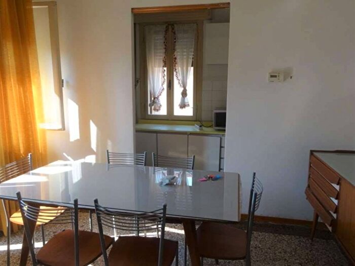 Appartamento con 5 locali in affitto in Via Monte San Gabriele, Mestre, Venezia