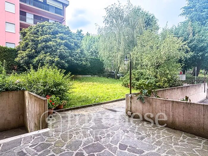 Appartamento trilocale in vendita in Via Giacomo Matteotti, Ponteranica