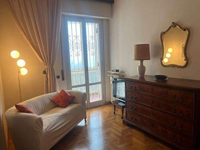 Appartamento trilocale in affitto in Via Francesco Puccinotti, Leopoldo Vittorio Emanuele Statuto, Firenze