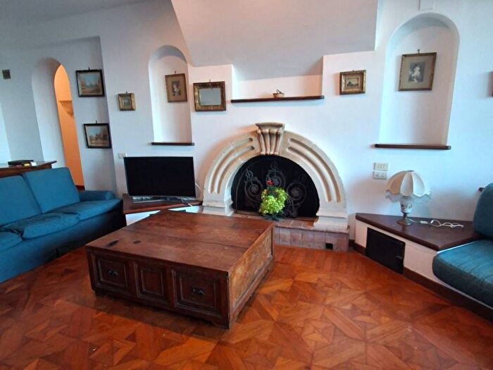 Appartamento con 5 locali in affitto in Via Monte Ercta, Addaura, Palermo