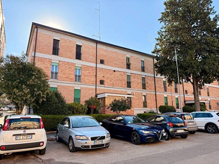 Appartamento quadrilocale in vendita in Via Raffaele Arcangelo Beneventi, Centro, Matera
