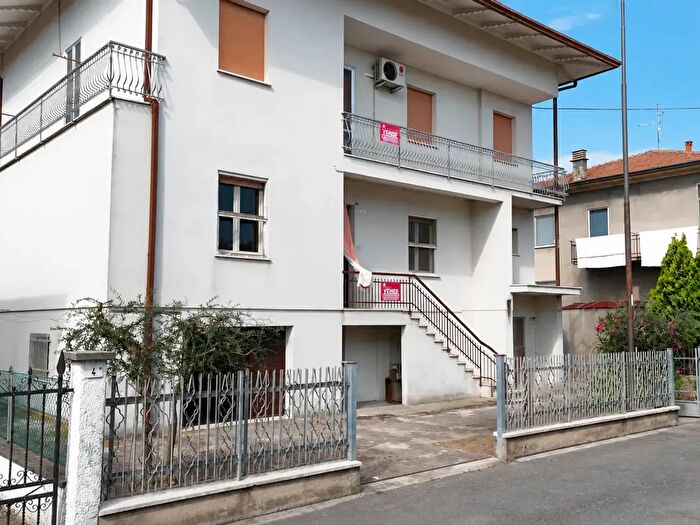 Casa con 8 locali in vendita in Via Venezia, Savignano Sul Rubicone