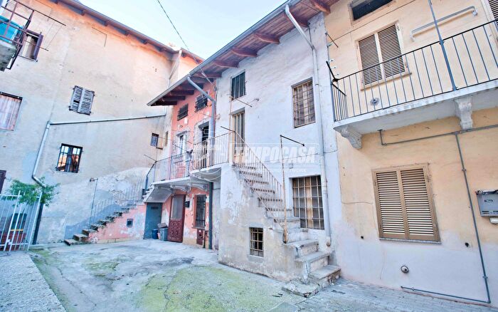 Appartamento trilocale in vendita in Santhia