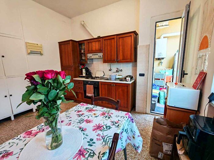 Appartamento trilocale in affitto in Via Michele Lessona, Vialba, Milano