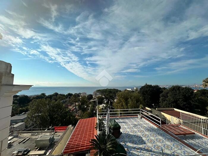 Appartamento con 5 locali in vendita in Corso Garibaldi, Portici