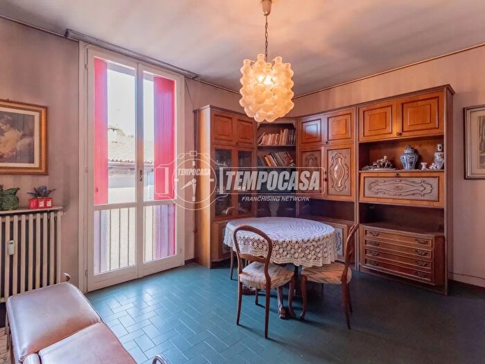 Appartamento quadrilocale in vendita in Via Enrico Cialdini, Milano