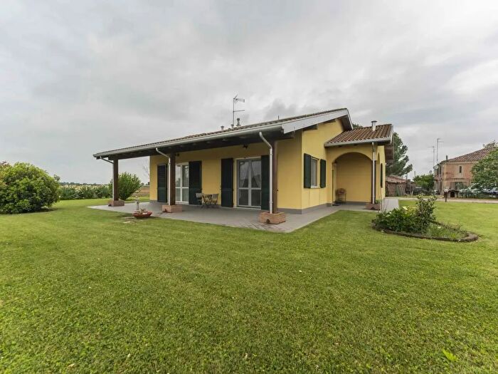 Casa con 5 locali in vendita in Via Pasta, Vigarano Mainarda