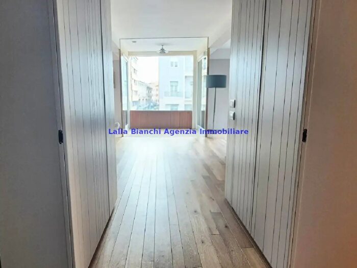 Appartamento trilocale in vendita in Piazzale Lazzarini, Pesaro