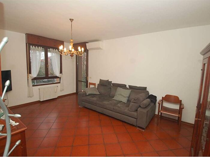 Appartamento trilocale in affitto in Via Carlo Alberto Dalla Chiesa, Morane Contrada, Modena