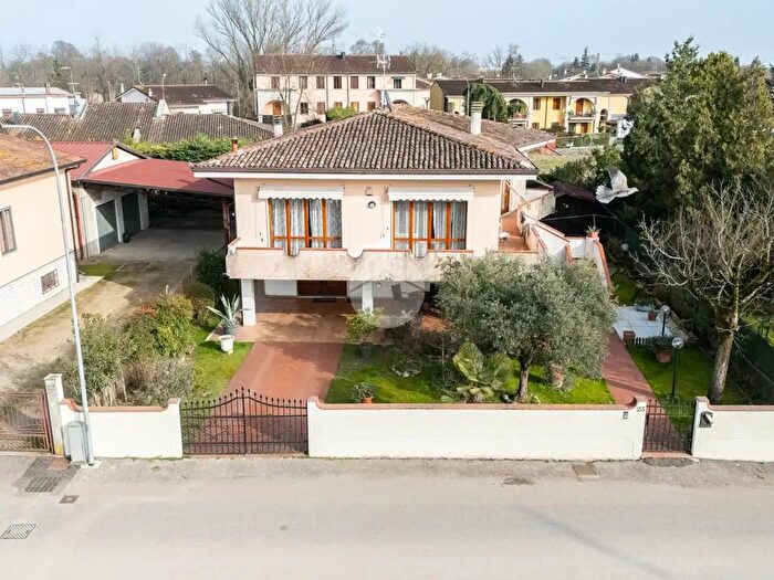 Casa con 5 locali in vendita in Via Pozzarello, Curtatone