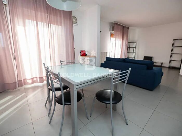 Appartamento con 6 locali in vendita in Via XXIV Maggio, Comiso