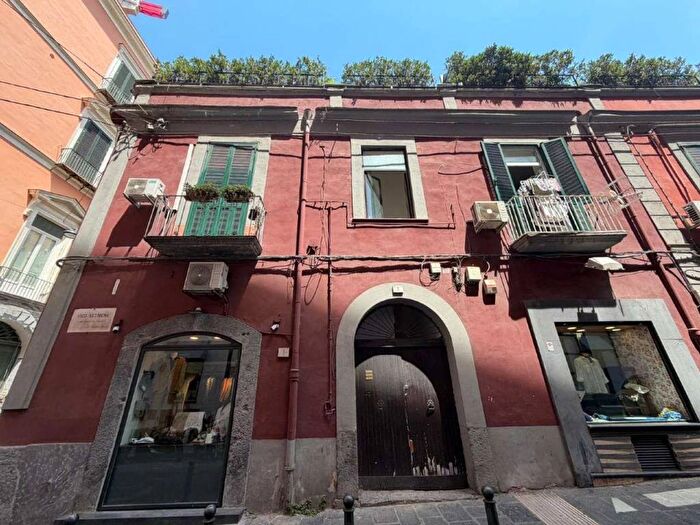 Appartamento bilocale in affitto in vico VETRIERA, Chiaia, Napoli