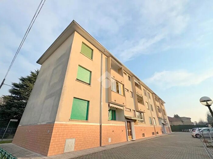 Appartamento trilocale in vendita in Via Sacro Monte, Fagnano Olona