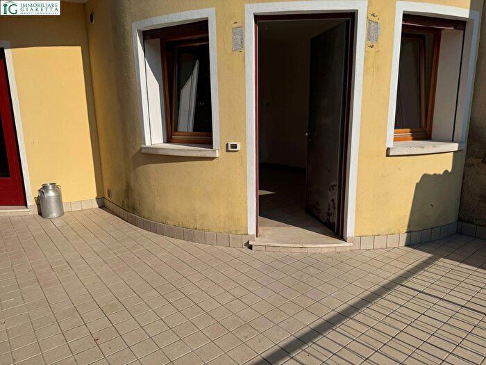 Appartamento trilocale in vendita in Dueville