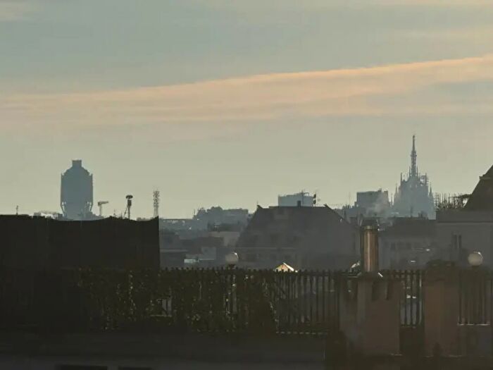 Appartamento quadrilocale in vendita in Via Filippino Lippi, Milano