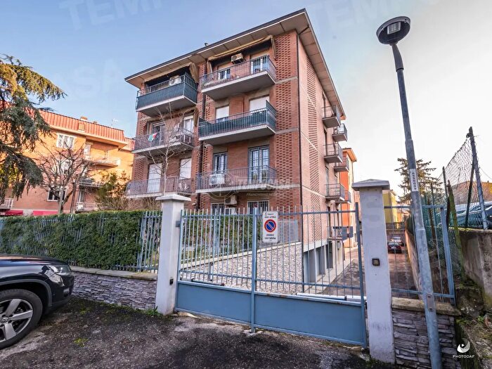 Appartamento trilocale in vendita in Via Martiri della Bettola, Reggio Emilia